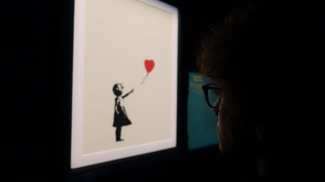 뱅크시, 영국 마게이트에서 반가정 폭력 발렌타인데이 작품 제작